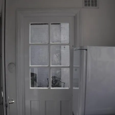 Central London Flat. Georgian Terrace. Bright. Exterior photo