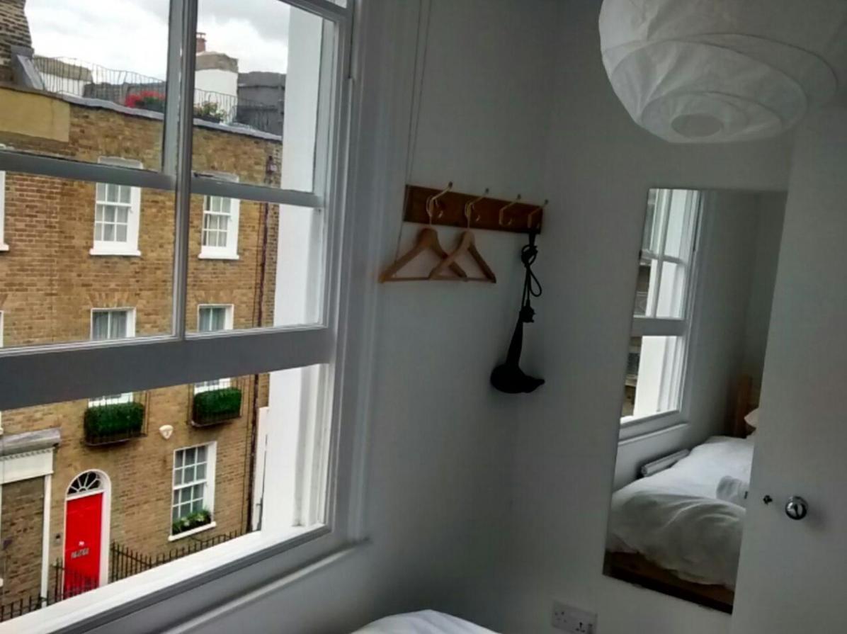 Flat. Georgian Terrace. Bright. Londra